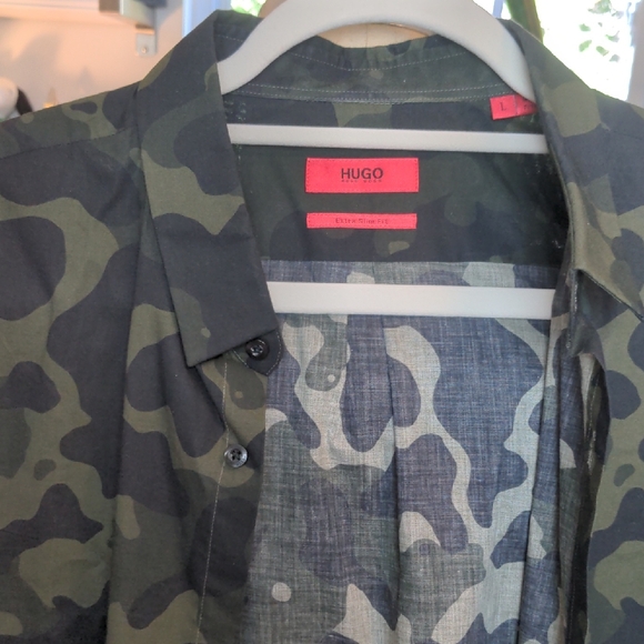 HUGO Men's Camouflage Button Down Shirt - Green and Black - Picture 3 of 10